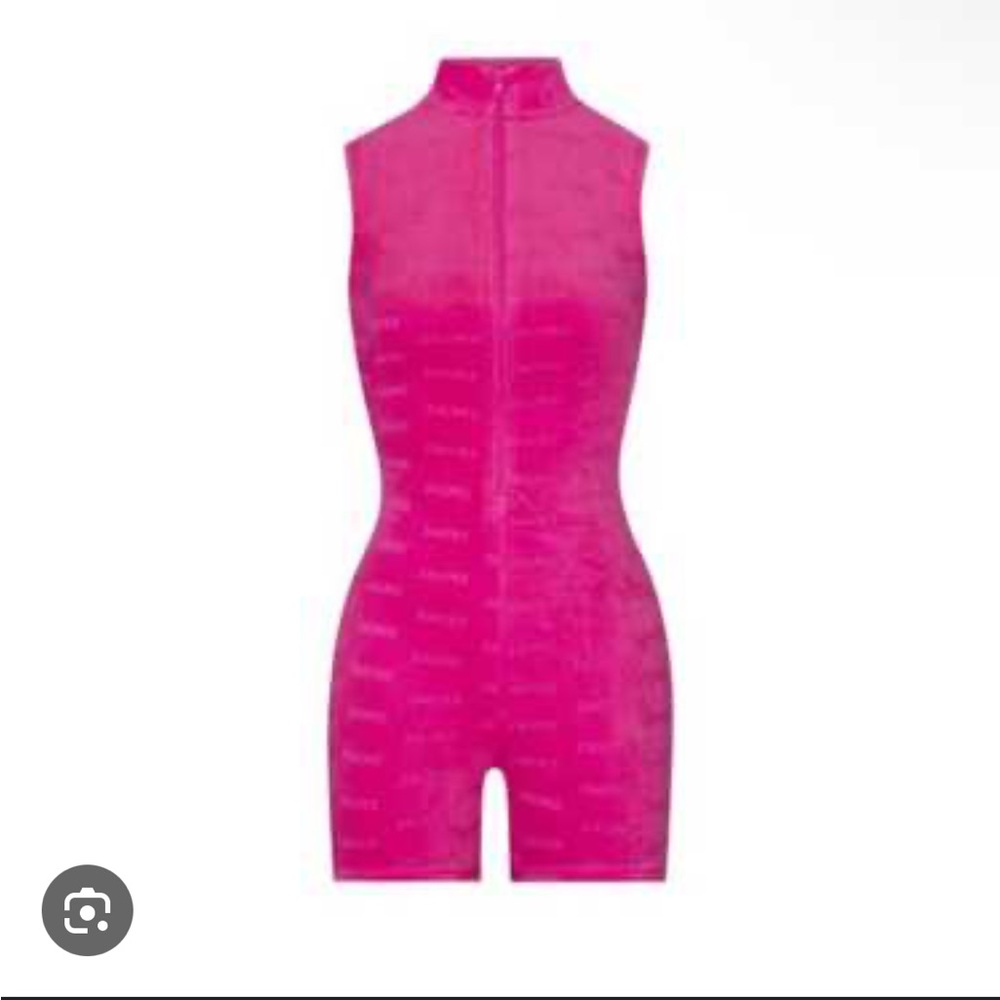 NWOT Skims Terry Logo Romper Zip Up Cycle Suit Pink XS